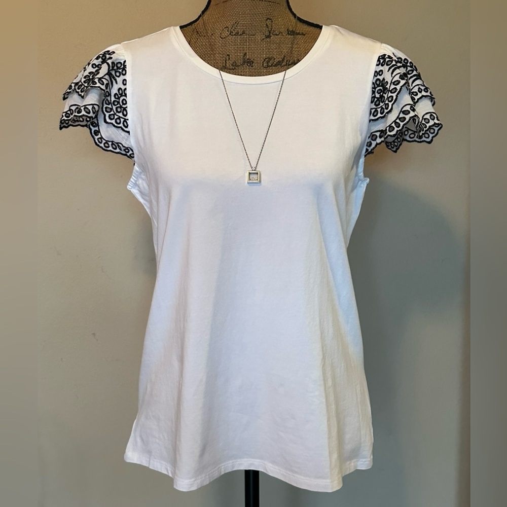 Beautiful Ann Taylor petite top-New with tag! (Necklace not included)